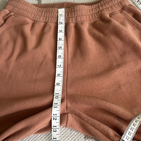 Beyond Yoga polar fleece jogger sweatpants - Picture 4 of 12